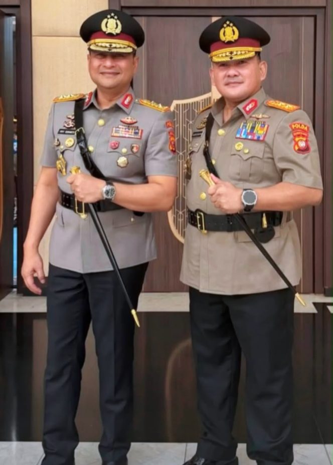 
					Kapolri Resmi Lantik Irjen Pol. Alberd Teddy Benhard Sianipar, S.I.K., M.H. sebagai Kapolda Kalbar