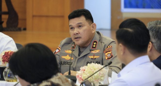 
					Kapolda Kalbar Hadiri High Level Meeting TPID, Dukung Pengendalian Inflasi dan Stabilitas Kamtibmas