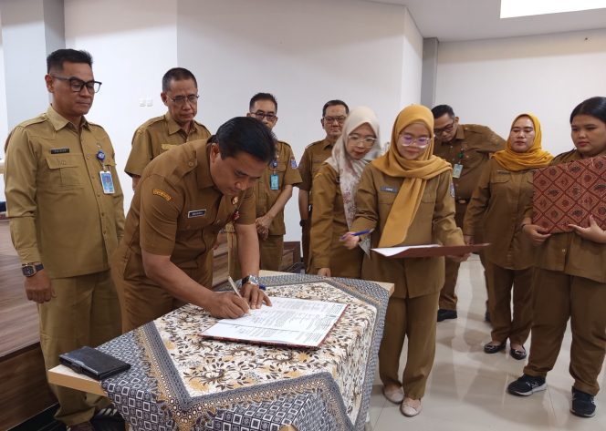 
					Sertijab Pejabat Administrator Dispora Tangsel, Mukroni Optimistis Formasi Lengkap Perkuat Kinerja dan Sukseskan Porprov Banten 2026