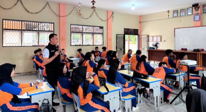 
					Polres Landak Edukasi Pelajar SMA Negeri 1 Ngabang, Tekankan Bahaya Penyalahgunaan Narkoba