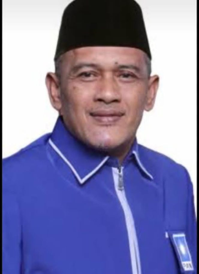 
					Kiprah Dr. Ardiansyah SH MH di Politik, Akademisi, dan Adat Kalimantan Barat