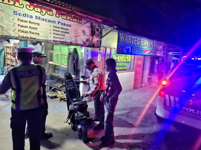
					Patroli Cipkon dan Razia Stasioner Gabungan, Polsek Legok Perkuat Keamanan Wilayah pada Dini Hari