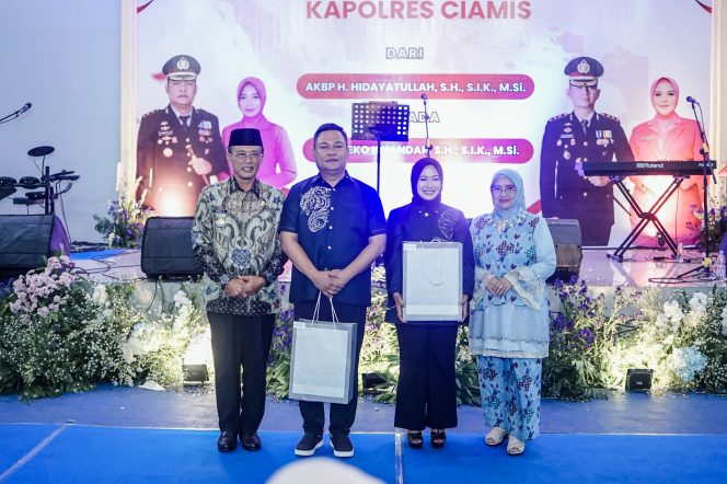 
					Bupati Ciamis Ajak Perkuat Sinergi pada Sertijab Kapolres, Sambut AKBP Eko Iskandar dan Lepas AKBP H. Hidayatullah
