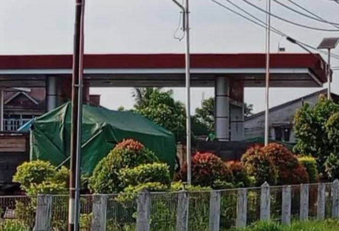 
					Kombes Pol Suyono SIK.SH.MH (Kapolresta Pontianak)     -Semoga tegas Tindak Pemain Solar Subsidi   SPBU 6478110 Tanjung Hilir