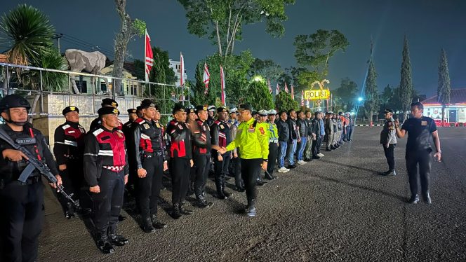 
					Garut kondusif, KRYD Polres Garut Amankan Ribuan Obat Terlarang dan Puluhan Botol Miras