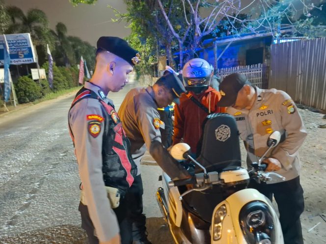 
					Razia Stasioner Polsek Curug Amankan Sepeda Motor Tanpa Surat Kendaraan Sah
