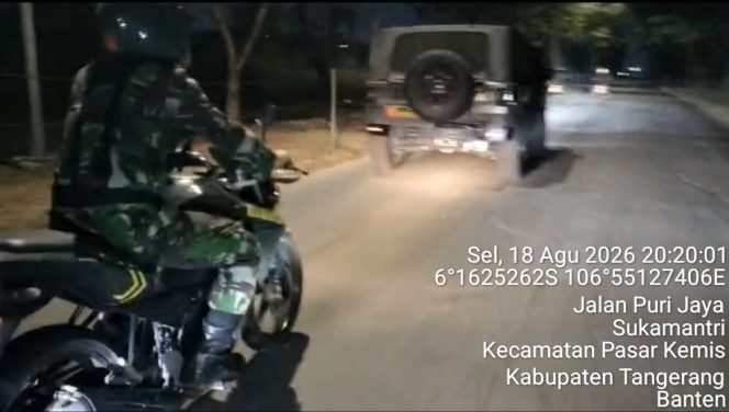 
					Tingkatkan Kamtibmas di Wilayah, Koramil 11/Pasar Kemis Gelar Patroli Malam