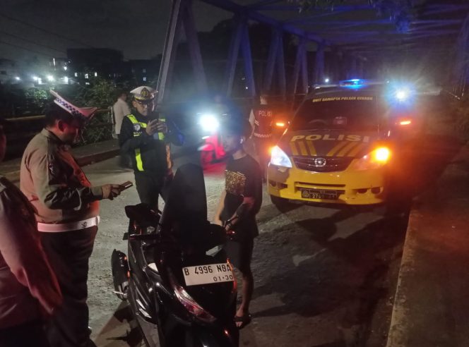 
					Ops Cipta Kondisi Polsek Cisauk Intensifkan Patroli Malam, Situasi Kamtibmas Terpantau Aman dan Kondusif