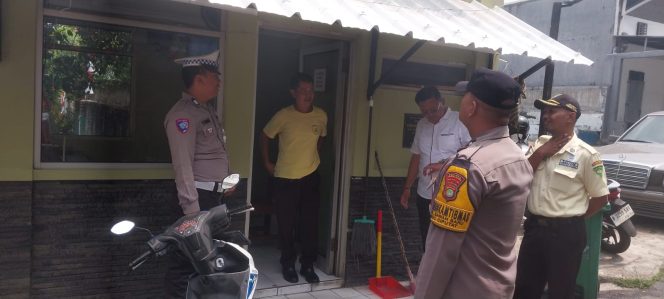 
					KRYD Polsek Ciputat Timur Perkuat Pengamanan, Patroli Jalan kaki dan Strong Point Cegah Gangguan Kamtibmas