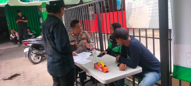 
					Polisi Mediasi Keributan Penarikan Motor di Ciputat Timur, Warga Diimbau Gunakan Call Center 110