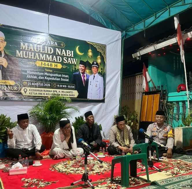 
					Bhabinkamtibmas Polsek Pamulang Hadiri Maulid Nabi di Benda Baru, Situasi Berlangsung Aman dan Kondusif
