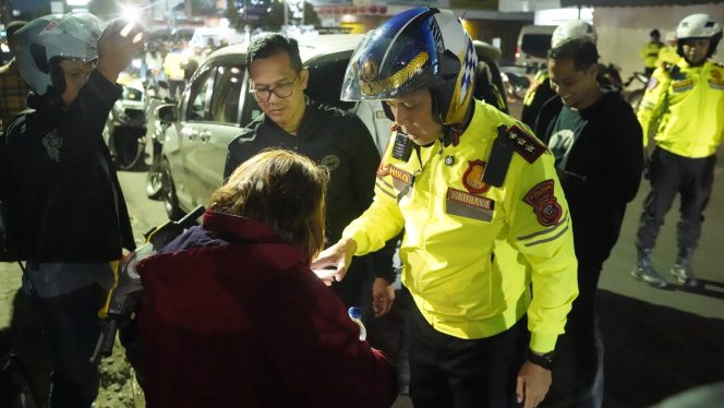 
					Kapolres Garut dan Dandim 0611 Garut Gencarkan KRYD, Pastikan Wilayah Tetap Kondusif