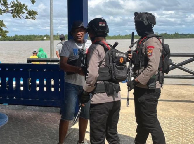 
					Jaga Situasi Tetap Kondusif, Kompi 3 Batalyon B Pelopor Gelar Patroli Harkamtibmas
