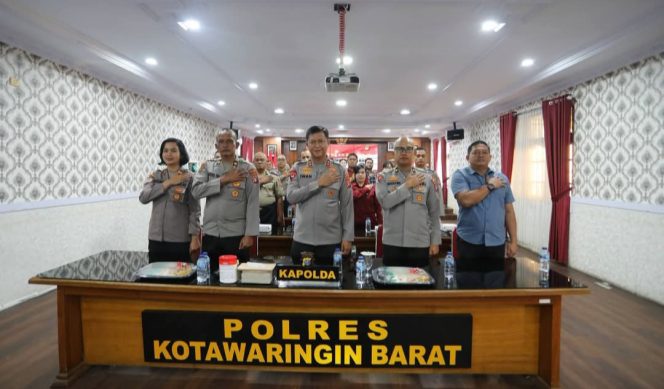 
					Binrohtal di Mapolres Kobar, Kapolda Kalteng: Semoga Bencana Kabut Asap Dan Karhutla Segera di Teratasi