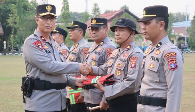 
					Terima 48 Personel BKO Satgas Edukasi Karhutla Lemdiklat Polri dan Bantuan Sarpras dari Kapolri, Polda Kalteng Perkuat Penanganan Karhutla