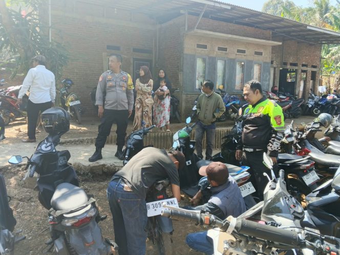 
					Polsek Malangbong Tertibkan Knalpot Brong di Sekolah, 20 Knalpot Tidak Sesuai Standar Diamankan
