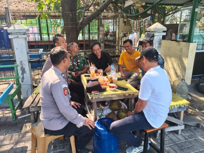 
					Jaga Jakarta di Pulau Kelapa, Bhabinkamtibmas Sosialisasikan Layanan Polisi 110 Gratis 24 Jam