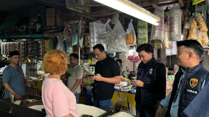 
					Jaga Stabilitas Pangan, Polres Tangsel Pastikan Harga Beras di Pasar Serpong dan Ciputat Tetap Terkendali