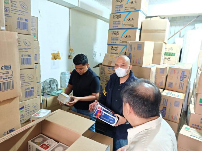 
					Polda Metro Jaya Cek Ketersediaan dan Harga Masker, Pastikan Stok Tersedia dengan Harga Wajar
