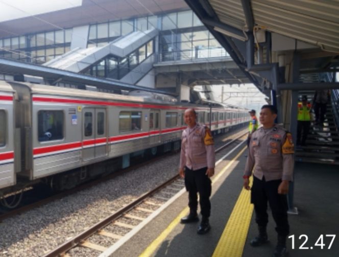 
					Polsek Pagedangan Gelar Patroli Strong Point Pantau Stasiun Jatake