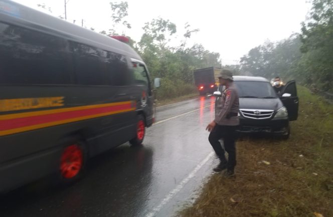 
					Bentuk Quick Response, Personel Kompi 1 Batalyon C Pelopor Tangani Kecelakaan Lalu Lintas